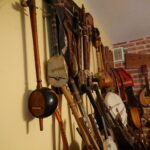 03.01.2021 Ćmielów. Zbiory instrumentów muzycznych Stanisława Jacka Machały / Emilia Sitarska / Radio Kielce