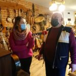 03.01.2021 Ćmielów. Zbiory instrumentów muzycznych Stanisława Jacka Machały / Emilia Sitarska / Radio Kielce