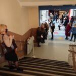 11.01.2021 Ostrowiec Świętokrzyski. Punkt wymazowy dla nauczycieli i obsługi w PSP nr 14 / Emilia Sitarska / Radio Kielce