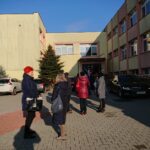 11.01.2021 Ostrowiec Świętokrzyski. Punkt wymazowy dla nauczycieli i obsługi w PSP nr 14 / Emilia Sitarska / Radio Kielce