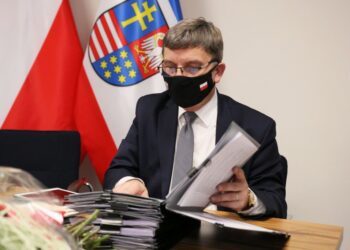 25.01.2021. Kielce. Sesja Sejmiku Województwa Świętokrzyskiego. Na zdjęciu: Andrzej Pruś - przewodniczący Sejmiku Województwa Świętokrzyskiego / swietokrzyskie.pro