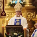 07.05.2020. Kielce. Uroczysta msza święta z okazji jubileuszu kieleckiej katedry. Na zdjęciu: biskup Jan Piotrowski, ordynariusz diecezji kieleckiej / Wiktor Taszłow / Radio Kielce