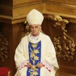 07.05.2020. Kielce. Uroczysta msza święta z okazji jubileuszu kieleckiej katedry. Na zdjęciu: biskup Marian Florczyk / Wiktor Taszłow / Radio Kielce