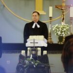 04.06.2020. Kielce. Uroczystości pogrzebowe Jerzego Pilcha. Na zdjęciu: pastor Wojciech Rutkowski / Wiktor Taszłow / Radio Kielce