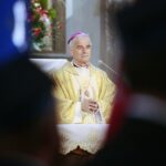 03.06.2020. Masłów. Msza święta w 29. rocznicę wizyty papieża Jana Pawła II w Masłowie. Na zdjęciu: biskup Marian Florczyk / Wiktor Taszłow / Radio Kielce