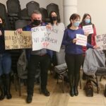 29.01.2021. Starachowice. Sesja rady miejskiej z próbą reorganizacji Szkoły Podstawowej nr 2 / Anna Głąb / Radio Kielce