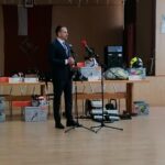 09.01.2021 Skalbmierz. Przekazanie sprzętu strażackiego dla sześciu jednostek OSP. Przemawia Janusz Kowalski - wiceminister aktywów państwowych / Marta Gajda / Radio Kielce