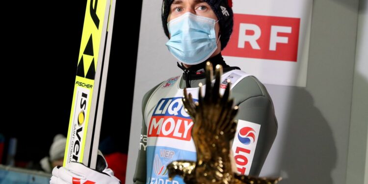 Bischofshofen, Austria, 05.01.2021 Kamil Stoch po wygranych kwalifikacjach przed ostatnim konkursem Turnieju Czterech Skoczni w Bischofshofen / Grzegorz Momot / PAP