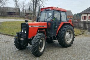 Tokarnia. Traktor Ursus 4514 / Muzeum Wsi Kieleckiej