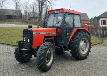 Tokarnia. Traktor Ursus 4514 / Muzeum Wsi Kieleckiej