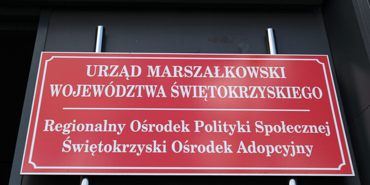 Urząd Marszałkowski Województwa Świętokrzyskiego. Regionalny Ośrodek Polityki Społecznej - Świętokrzyski Ośrodek Adopcyjny / Magdalena Blicharska / Radio Kielce