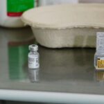 27.12.2020 Kielce. Pierwsze szczepienia w regionie przeciwko COVID-19 / Wiktor Taszłow / Radio Kielce