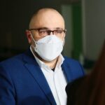 27.12.2020 Kielce. Pierwsze szczepienia w regionie przeciwko COVID-19. Na zdjęciu: Bartosz Stemplewski - dyrektor Wojewódzkiego Szpitala Zespolonego / Wiktor Taszłow / Radio Kielce