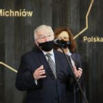 22.01.2021. Michniów. Wizyta wicepremiera Piotra Glińskiego w Mauzoleum Martyrologii Wsi Polskiej. Na zdjęciu (od lewej): Krzysztof Lipiec - poseł, Agata Wojtyszek - poseł / Wiktor Taszłow / Radio Kielce