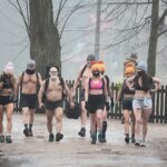 24.01.2021. Święta Katarzyna. Morsy wchodzą na Łysicę / Wiktor Taszłow / Radio Kielce