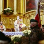 11.11.2020. Kielce. Bazylika katedralna. Msza święta. Na zdjęciu (w środku): biskup Jan Piotrowski / Wiktor Taszłow / Radio Kielce