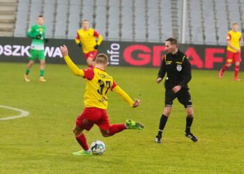 13.12.2020. Kielce. 17. kolejka Fortuna 1 Ligi: Korona Kielce - Radomiak Radom / Wiktor Taszłow / Radio Kielce