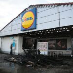 25.08.2020. Kielce. Zgliszcza marketu Lidl przy ulicy Piekoszowskiej / Wiktor Taszłow / Radio Kielce