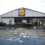 25.08.2020. Kielce. Zgliszcza marketu Lidl przy ulicy Piekoszowskiej / Wiktor Taszłow / Radio Kielce