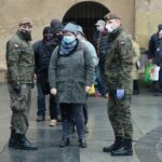 24.12.2020. Kielce. Wigilia dla osób bezdomnych i potrzebujących / Wiktor Taszłow / Radio Kielce