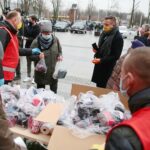 24.12.2020. Kielce. Wigilia dla osób bezdomnych i potrzebujących / Wiktor Taszłow / Radio Kielce