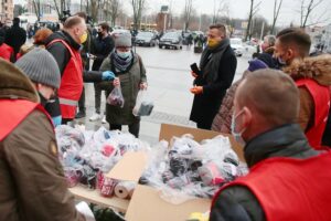 24.12.2020. Kielce. Wigilia dla osób bezdomnych i potrzebujących / Wiktor Taszłow / Radio Kielce