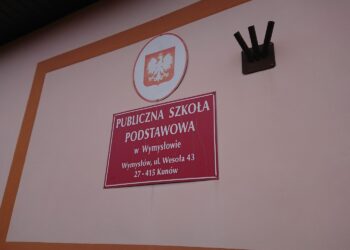 Wymysłów. Szkoła Podstawowa w Wymysłowie / Fot. Emilia Sitarska - Radio Kielce