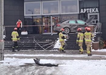 Wypadek przy Galerii Wisła w Płocku / zdjęcie dzięki uprzejmości infoPłock TV