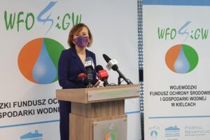 01.02.2021. Kielce. Wsparcie dla świętokrzyskich szpitali w ramach programu zapobiegania i zwalczania COVID-19. Na zdjęciu: Anna Krupka - wiceminister kultury, dziedzictwa narodowego i sportu / Wojewódzki Fundusz Ochrony Środowiska i Gospodarki Wodnej w Kielcach/Facebook