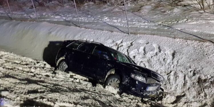 14.02.2021. Górki Szczukowskie. Wypadek na S7 / OSP KSRG Piekoszów