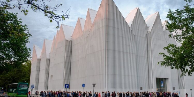 RADIO SZCZECIN. Filharmonia i Opera na Zamku otwierają się po lockdownie - Radio Kielce Radio Szczecin