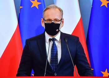 05.02.2021. Warszawa. Konferencja premiera Mateusza Morawieckiego. Na zdjęciu: Adam Niedzielski - minister zdrowia / PAP/Radek Pietruszka
