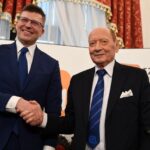 10.02.2021. Rzeszów. Na zdjęciu (od lewej): Marcin Warchoł - wiceminister sprawiedliwości oraz Tadeusz Ferenc - prezydent Rzeszowa / PAP/Darek Delmanowicz