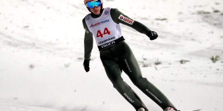 14.02.2021. Zakopane. Puchar Świata w skokach narciarskich. Na zdjęciu: Dawid Kubacki / PAP/Grzegorz Momot