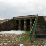 23.01.2021. Brody. Kamienna tama wodna wybudowana w 1840 roku / Robert Felczak / Radio Kielce