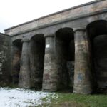 23.01.2021. Brody. Kamienna tama wodna wybudowana w 1840 roku / Robert Felczak / Radio Kielce