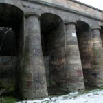 23.01.2021. Brody. Kamienna tama wodna wybudowana w 1840 roku / Robert Felczak / Radio Kielce