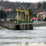 23.01.2021. Brody. Zapora i elektrownia wodna na rzece Kamiennej / Robert Felczak / Radio Kielce