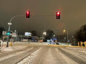 08.02.2021 Kielce. Zima na drogach / Wiktor Taszłow / Radio Kielce