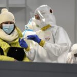 07.02.2021 Kielce. Ponowne pobieranie testów przesiewowych nauczycieli / ppor. OT Daniel Woś / ŚBOT