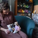 13.02.2021. Błotnica. Makramy Weroniki Banaś. Na zdjęciu: Weronika Banaś / Magdalena Galas-Klusek / Radio Kielce