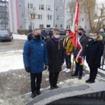 02.02.2012 Jędrzejów. Uroczystości rocznicy uwolnienia więźniów z aresztu gestapo. Na zdjęciu (od lewej): Zbigniew Koniusz - wojewoda i senator PIS Krzysztof Słoń / Ewa Pociejowska-Gawęda / Radio Kielce