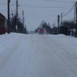 08.02.2021 Skroniów. Droga powiatowa. Trudne warunki na trasach / Ewa Pociejowska-Gawęda / Radio Kielce