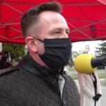 27.02.2021. Jędrzejów. Przekazanie paczek żywnościowych dla rodzin z powiatu jędrzejowskiego. Na zdjęciu: Paweł Faryna - starosta jędrzejowski / Ewa Pociejowska-Gawęda / Radio Kielce