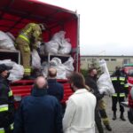 27.02.2021. Jędrzejów. Przekazanie paczek żywnościowych dla rodzin z powiatu jędrzejowskiego / Ewa Pociejowska-Gawęda / Radio Kielce