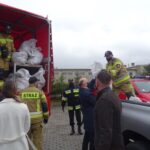 27.02.2021. Jędrzejów. Przekazanie paczek żywnościowych dla rodzin z powiatu jędrzejowskiego / Ewa Pociejowska-Gawęda / Radio Kielce