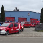 27.02.2021. Jędrzejów. Przekazanie paczek żywnościowych dla rodzin z powiatu jędrzejowskiego / Ewa Pociejowska-Gawęda / Radio Kielce