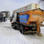 09.02.2021. Kielce. Odśnieżanie chodników / Piotr Kwaśniewski / Radio Kielce