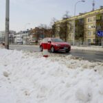 09.02.2021. Kielce. Odśnieżanie chodników / Piotr Kwaśniewski / Radio Kielce