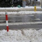 09.02.2021. Kielce. Odśnieżanie chodników / Piotr Kwaśniewski / Radio Kielce